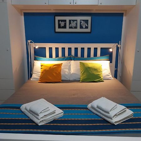 Hotel New Little House Neapol Zewnętrze zdjęcie